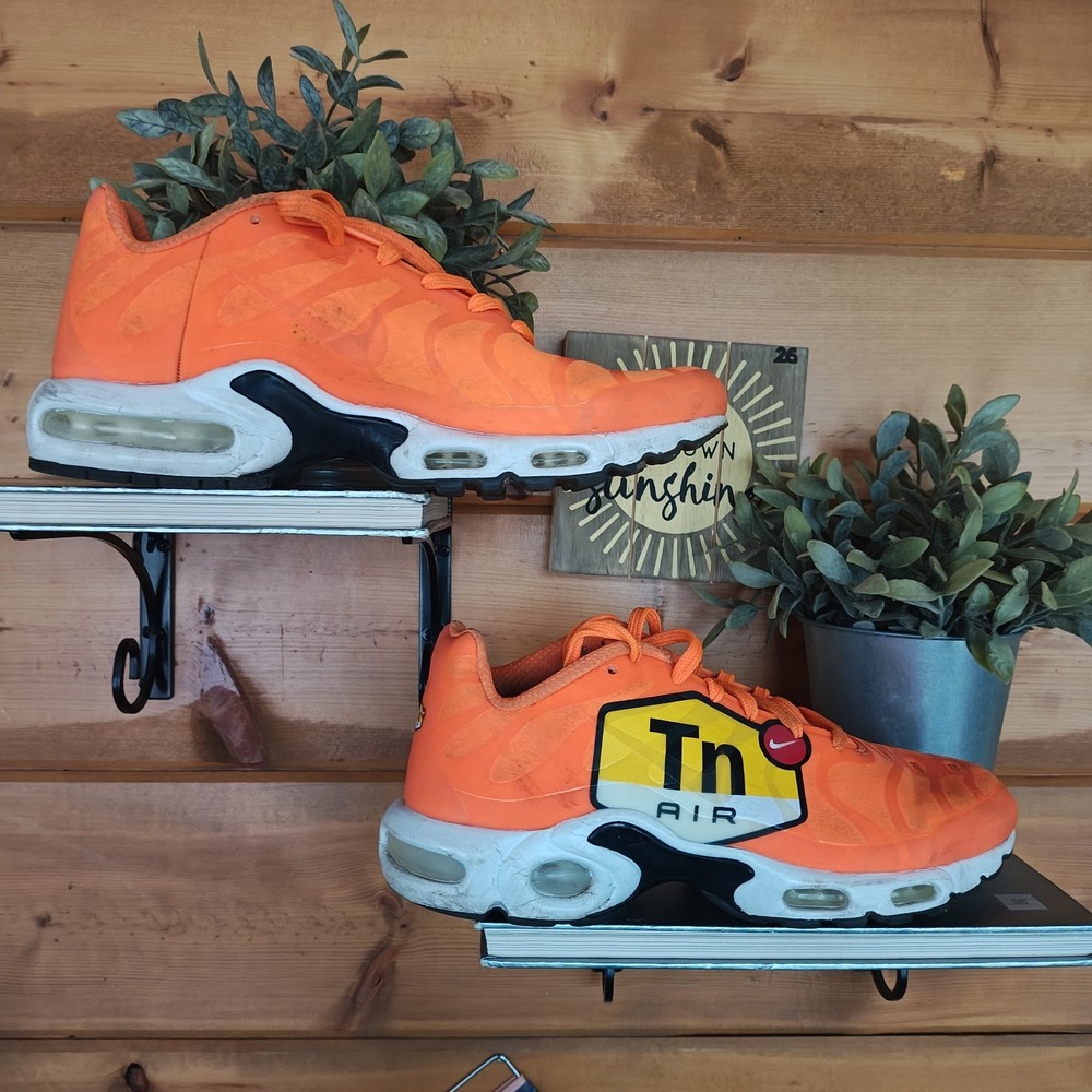 Size 8 - Nike Air Max Plus Big Logo Safety Orange‎ Tn AJ7181-800 Needs Cleaning